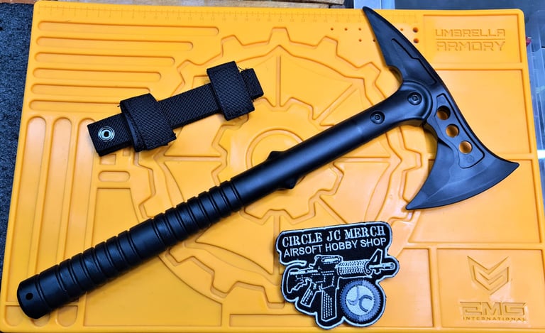 TOY MODEL BATTLE AXE