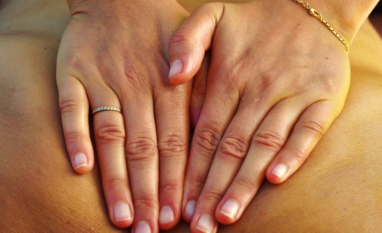 Massage ayurvédique Abhyanga Vata Pitta Kapha Grenoble