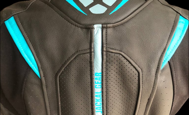 VESTE IXON PERSONNALISÉE PAR DKM CUSTOM