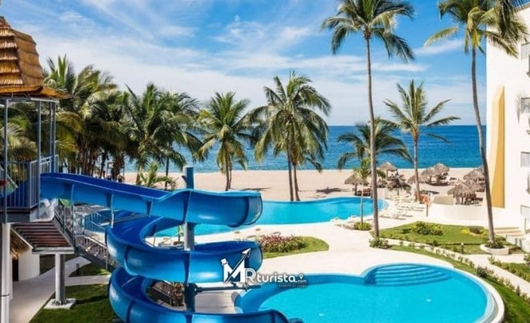 Piscina Hotel Krystal  - viajes a puerto vallarta saliendo desde morelia