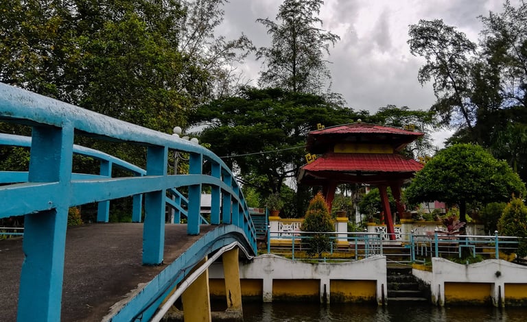 Small bridge. Freshwater Lake, Soc Trang City