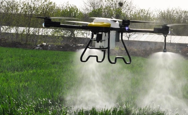 drones pulverizadores agrícolas