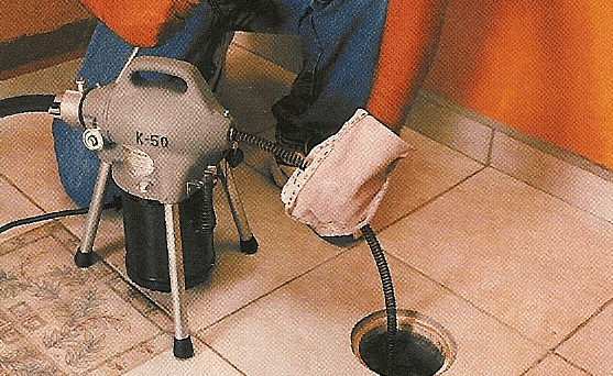 desentupimento de ralo com maquinário moderno