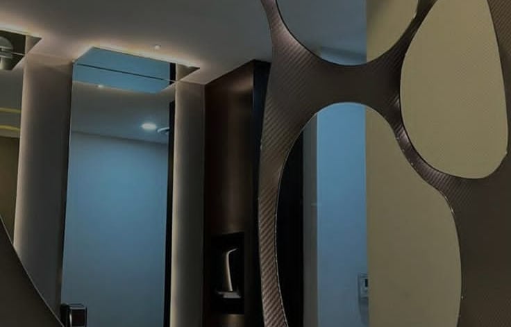 قطع مرايا باشكال هندسية عديدة