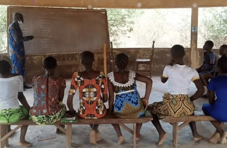 Groupe de femmes qui suivent une formation