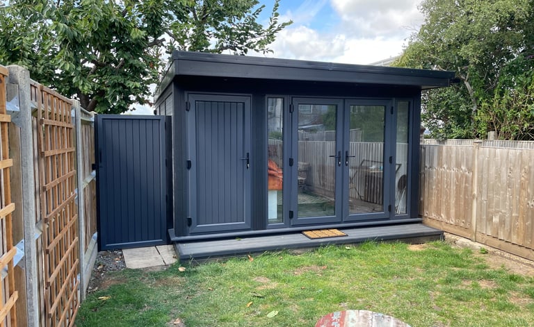 Composite-wood-garden-room-with-integral-store-room