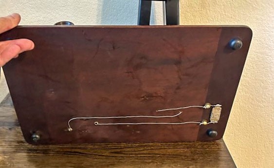 Atwater_Kent_Crystal_Set_Bottom