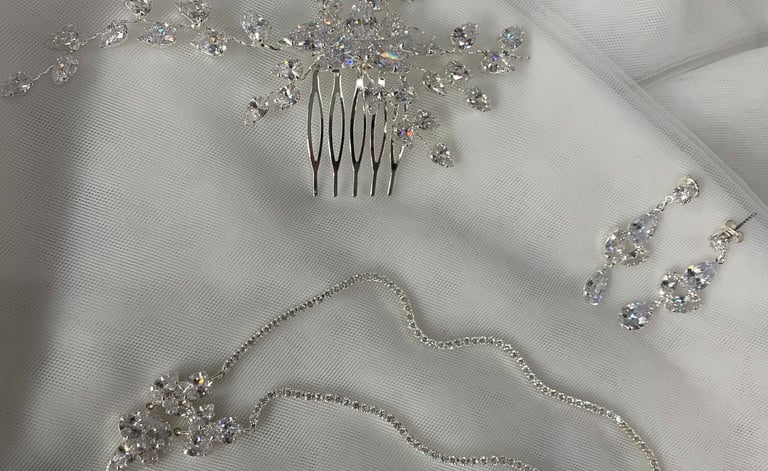 Nuotakos papuošalai