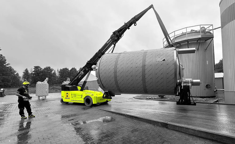 relokacja zbiornika przemysłowego