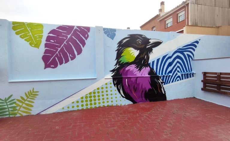 mural escuela pájaros abstracto colores