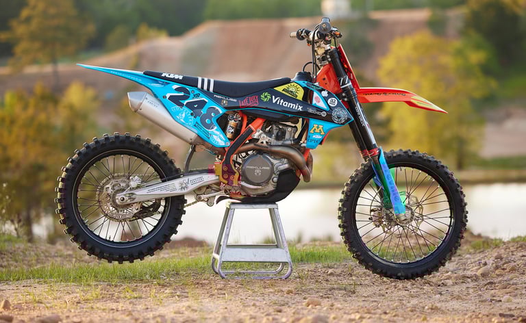 Decallab Custom Graphics 2018 KTM 450 SFX RIGHT View LARGE_10A5652