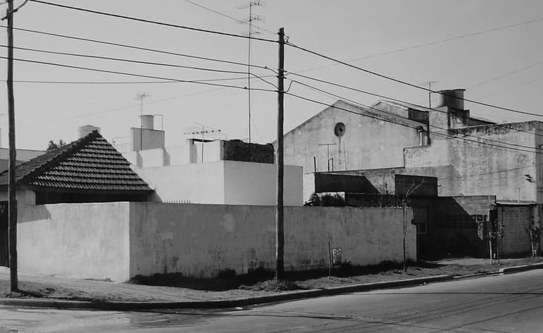Turdera, 2002. El viejo edificio del teatro Colón de Turdera