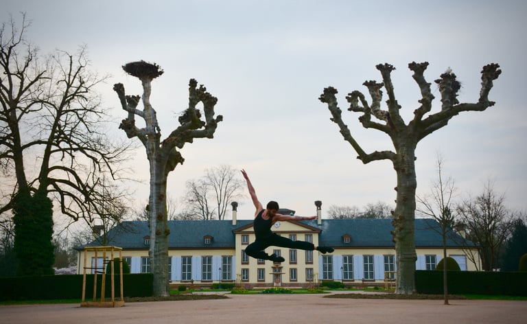 Florentin Poulain, directeur et enseignant dans l'école de danse