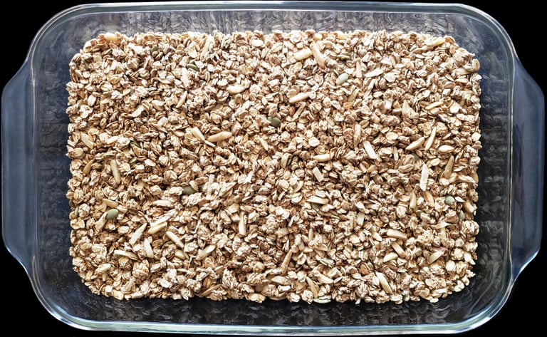 Pitted Date Granola