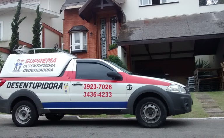 carro da suprema desentupidora