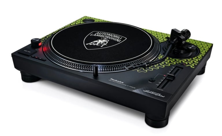 technics-sl-1200m7b-lamborghini-edition-green