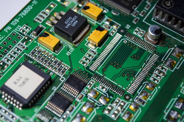 The benefits of Quick Turn PCB assembly with Omini include speed, efficiency, and high-quality