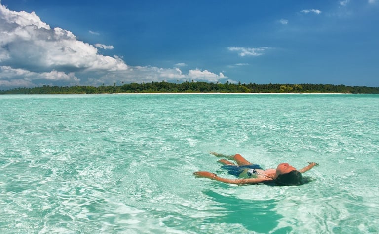 Relaxing Island get away El Nido Palawan paradise