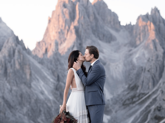Photographie couple marié , dans les Dolomites , Erwan Lephotographe, en Alsace, prêt de Selestat 