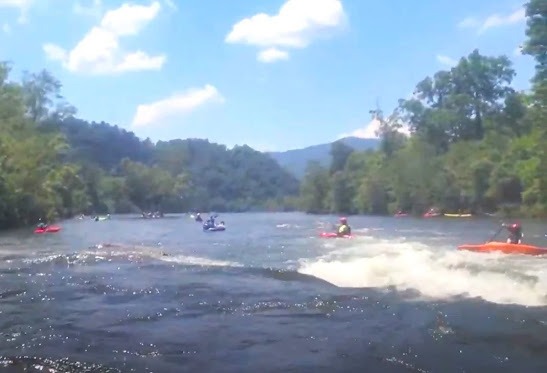 TN Rivers - Tube, kayak, canoe or raft down the Hiwassee river in Reliance