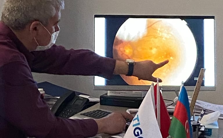 sarı nokta dr şeref öğretmenoğlu hastasına teşhis koyarken 