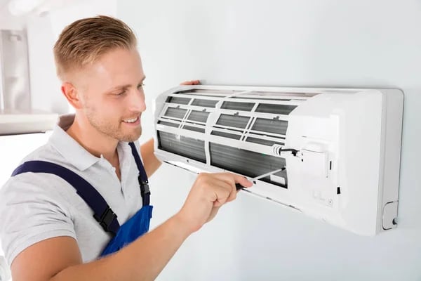 Professional AC maintenance by We Service
