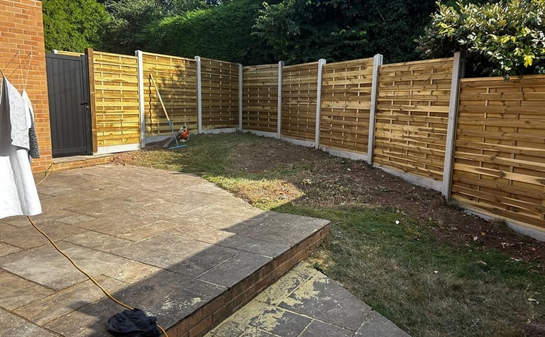 Professional fence fitting in Worcester property