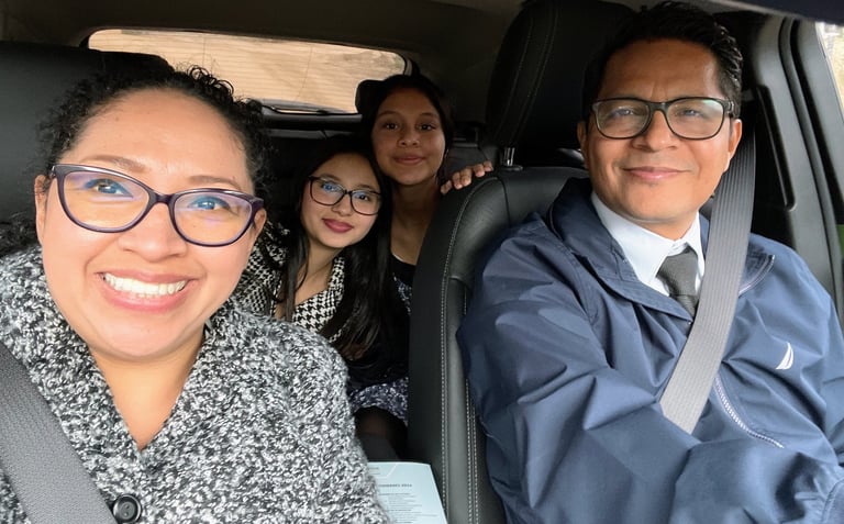 Familia en auto
