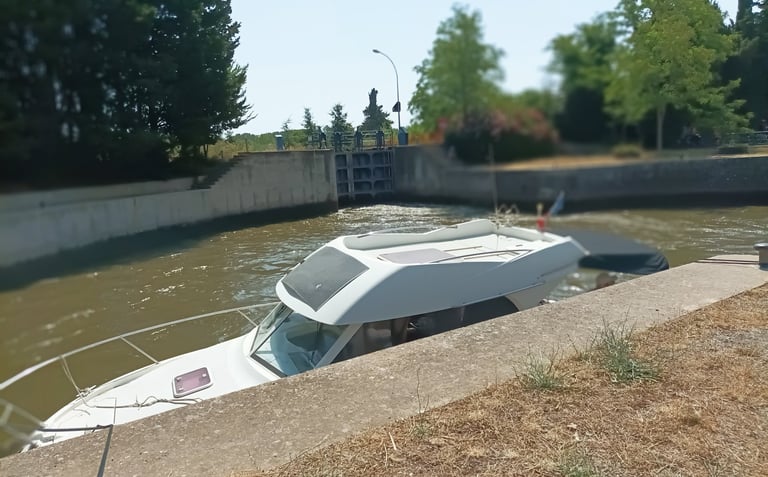 The Round Lock, Agde