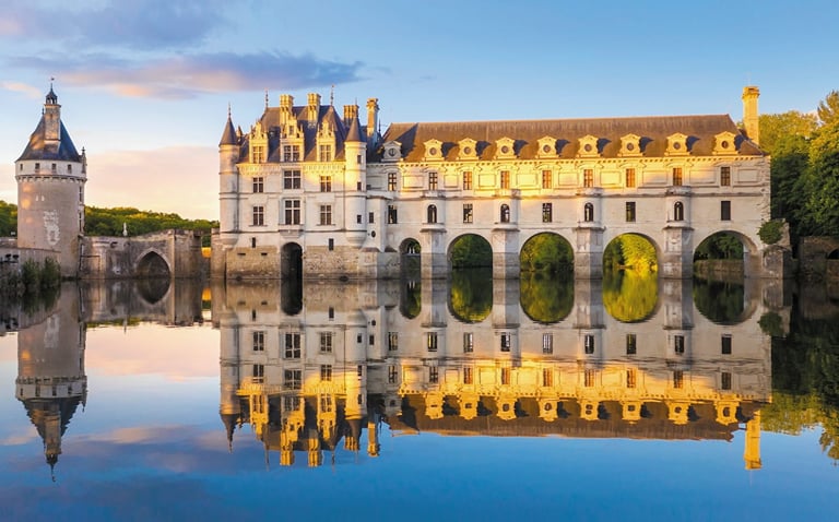 Chateau Loire Valley French Castle Chenonceau River