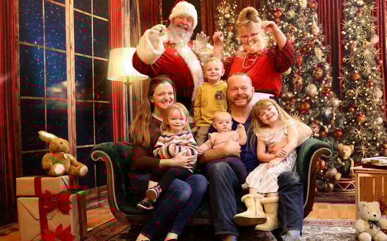 Kuva joulupukin kanssa