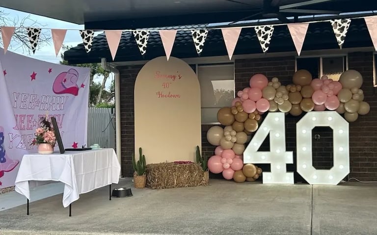 Lightup Number lighting up a 40Th Birthday in Bethania, Logan - party hire by SweetAz Co.