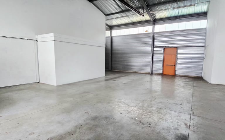 photo,qui,montre,espace,de,stockage,et,garde,meuble,de,la,société