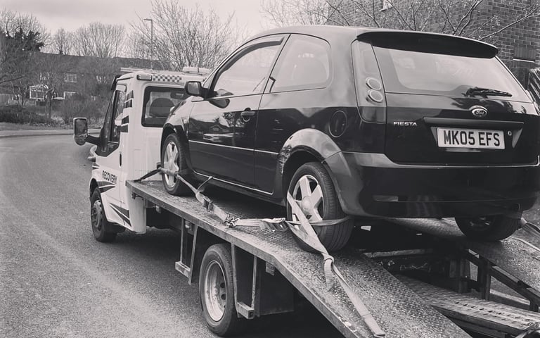 alt="24-hour emergency vehicle recovery in Evesham by L R Recycling"