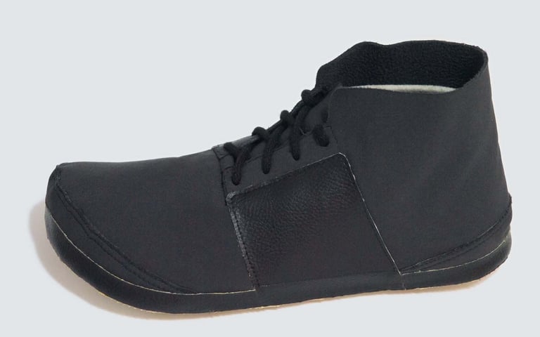 Warm winter minimalist boots
