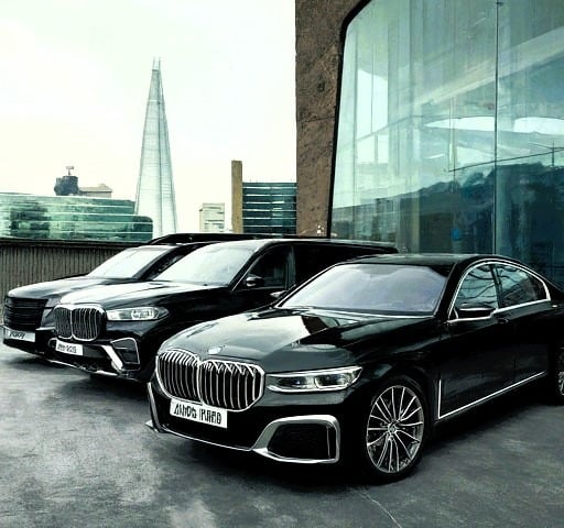 LUXURY FLEET OF BLACK CAR IN London UK