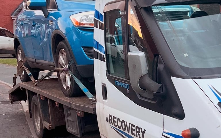 alt="24-hour vehicle recovery service in Malvern by L R Recycling"
