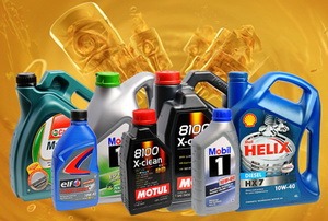 Variklinė alyva automobiliu