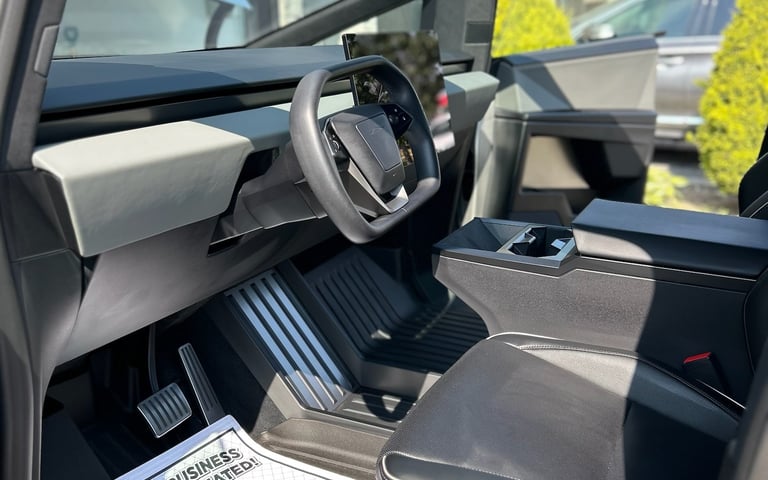 "Professional interior steam car detailing sedan Oshawa"