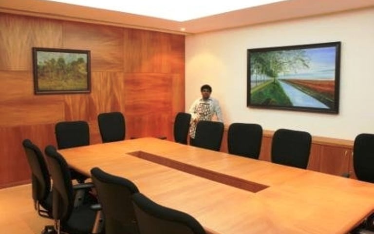 conferencehall-oil-painting-Studio-Ananta-spiritual-libre-essence-anuragk-gupta