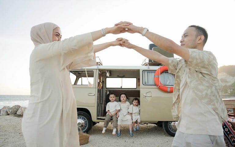 ilham-family-playful-couple-moment-melasti-bali