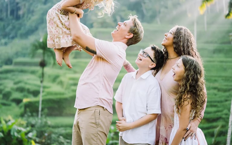 Family photography session in the rice fields of Tegalalang Bali