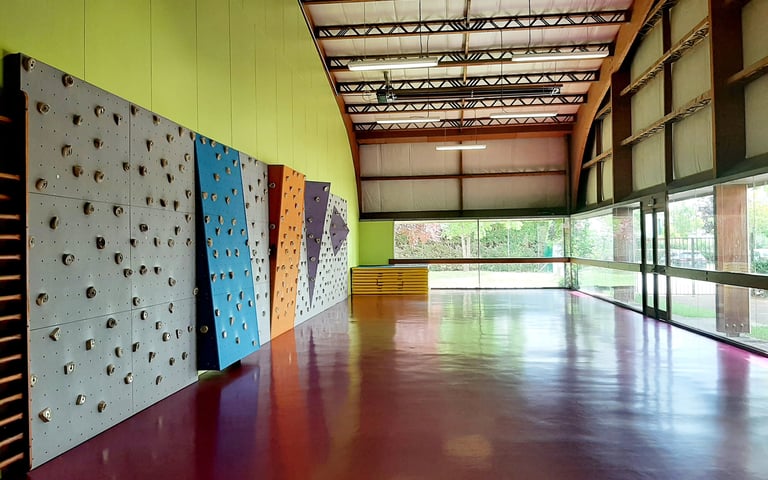 Villepreux - Gymnase Alain-Mimoun (salle multi-activités)