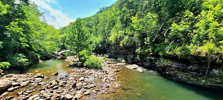 Soddy Daisy, TN - The Soddy Blue Hole on the N. Chickamauga Creek Gorge Trail