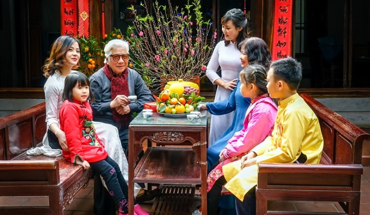 famille vietnamienne au Tet