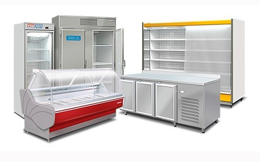 a refrigerated display case with a refrigerator refigeracion comercial , heladeras and a freezer