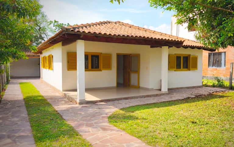Zum Kauf: Einzugsbereites Wohnhaus mit Carport in Melgarejo, Colonia Independencia, Paraguay