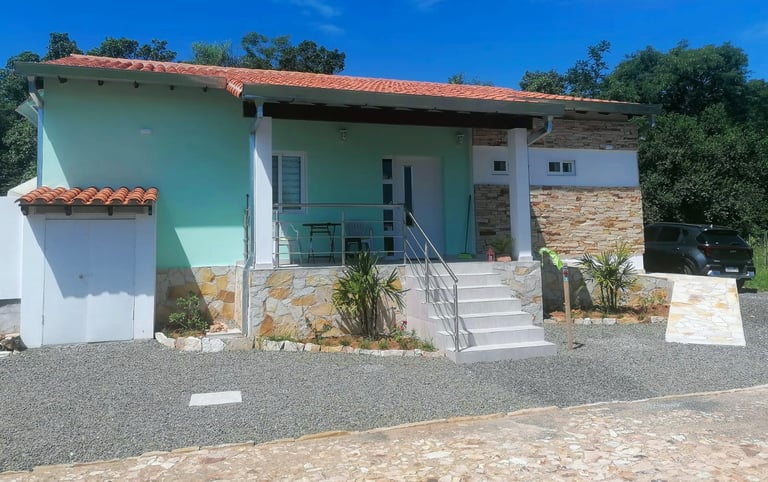 Modernes Wohnhaus mit Pool im Barrio Cerrado – Nueva Colombia bei Asunción