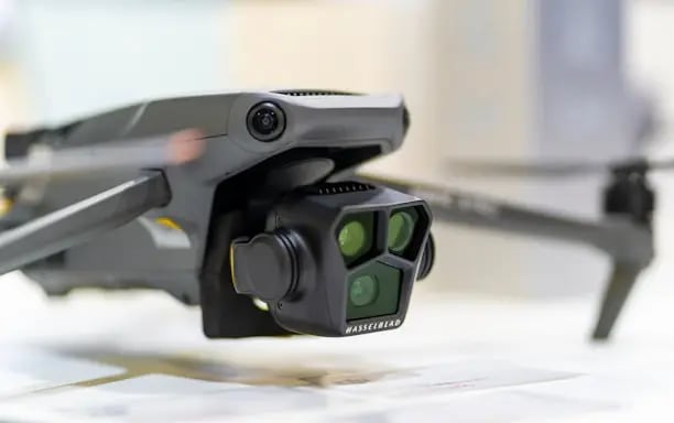 Videoproduktion mit Drohne und Kamera für Immobilienvideo in Berlin