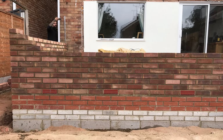 a brickwall in evesham built by Lakes building and plastering services